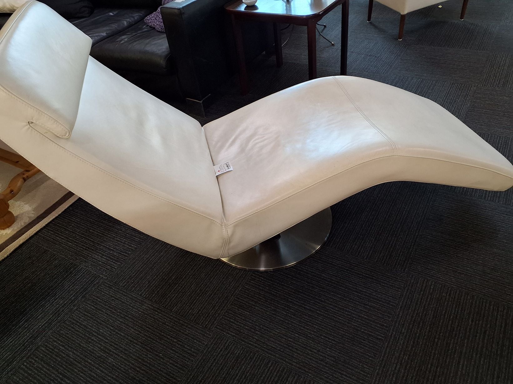 Liggestol hvid kunstlæder.